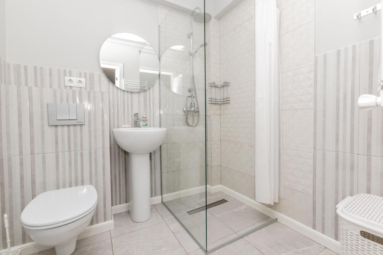 Apartament In Zona Centrala Si Parc Chisinau Luaran gambar